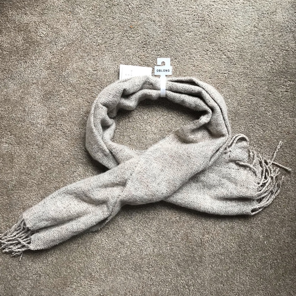 Knitted scarf